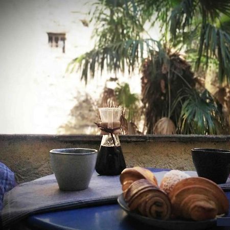 Studio Avec Terrasse Sur Cour, Authentique, Calme Avignon Exterior foto