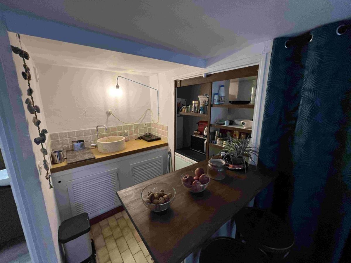 Studio Avec Terrasse Sur Cour, Authentique, Calme Avignon Exterior foto